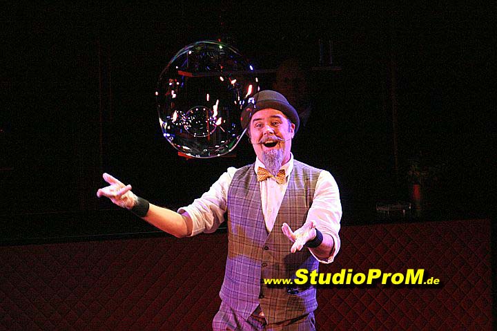 Das_Premierenforum_mit_Gaby_Ballmann&Hans-Joerg_Loh_auf_97,6MHz