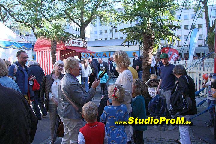 Das_Premierenforum_mit_Gaby_Ballmann&Hans-Joerg_Loh_auf_97,6MHz