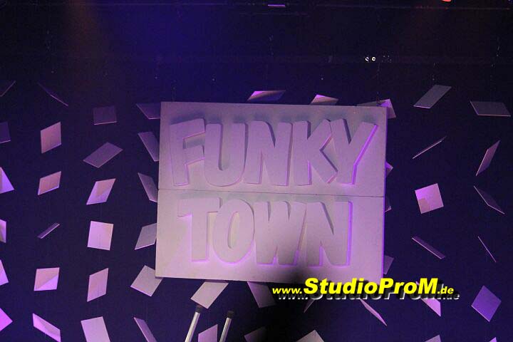 Das_Premierenforum_mit_Gaby_Ballmann_&_Hans-Joerg_Loh_auf_97,6MHz