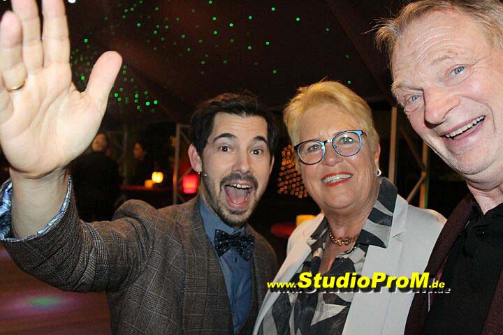 Das_Premierenforum_mit_Gaby_Ballmann_&_Hans-Joerg_Loh_auf_97,6MHz